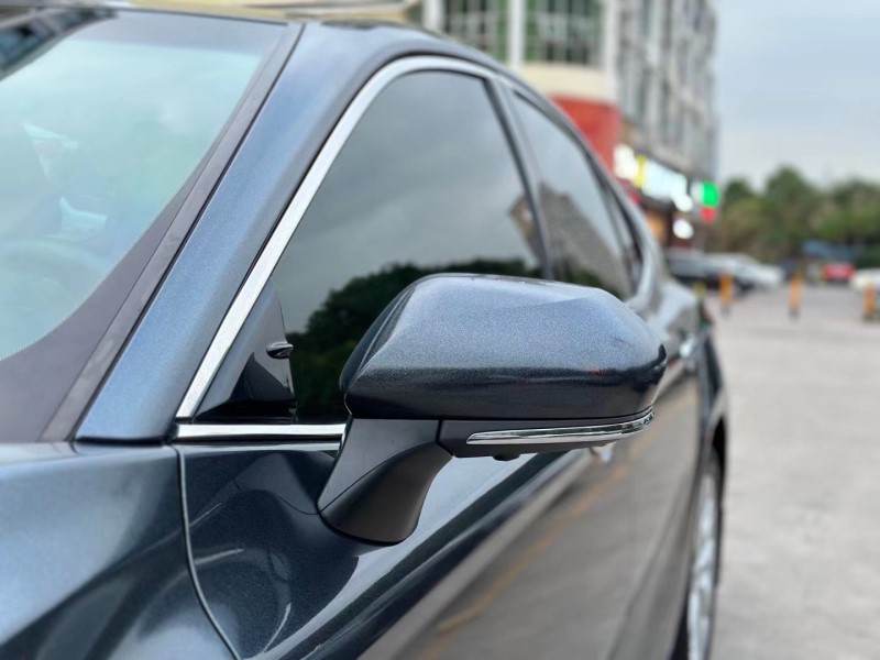 丰田凯美瑞改色珠光黑