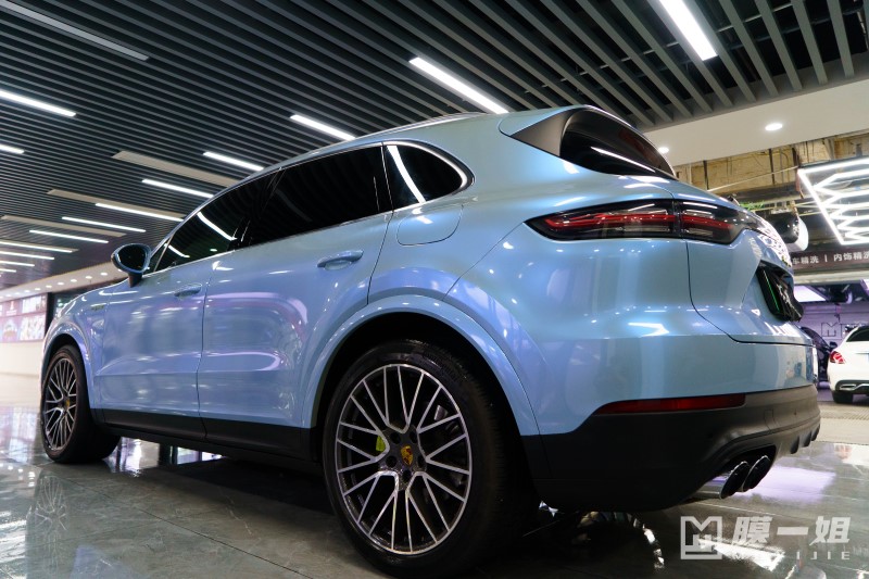 保时捷改双色月石灰