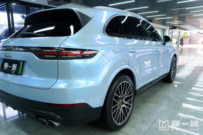 保时捷改双色月石灰