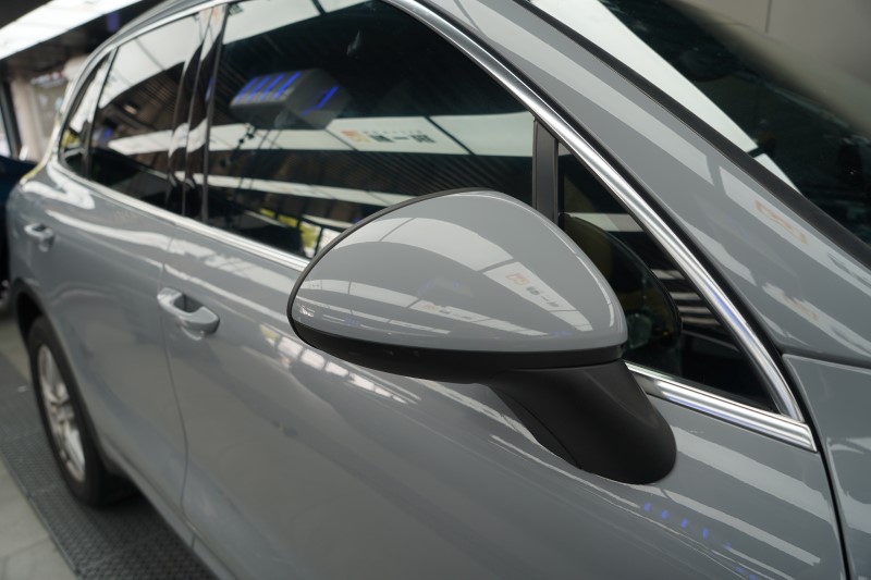 保时捷改色水晶火山灰