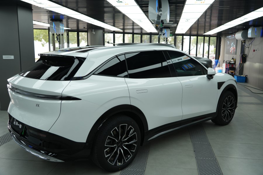 极氪7X装贴隐形车衣