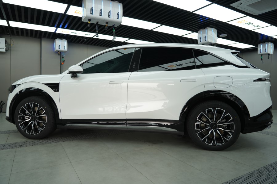 极氪7X装贴隐形车衣