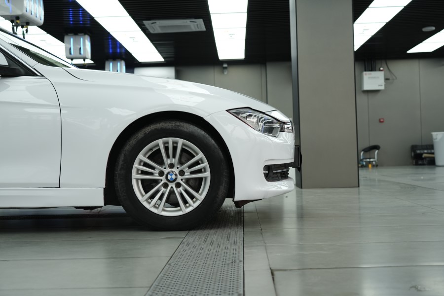 宝马改色珠光白