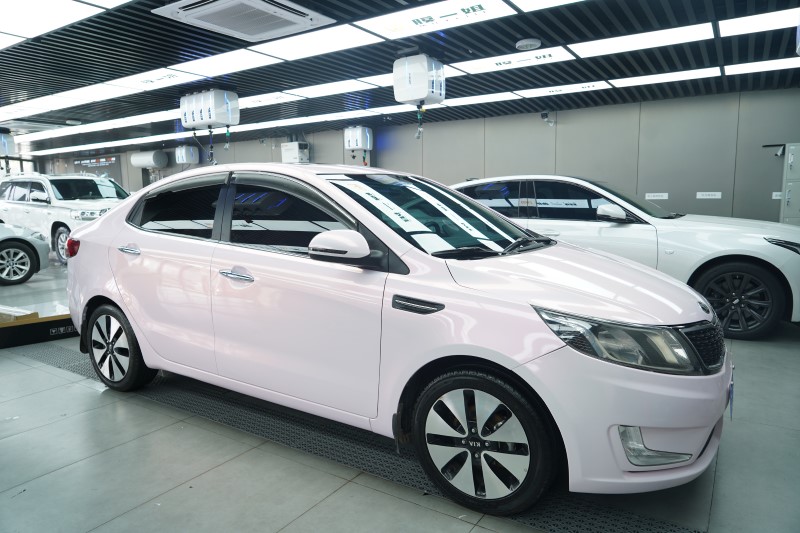 起亚k2改色花悦粉