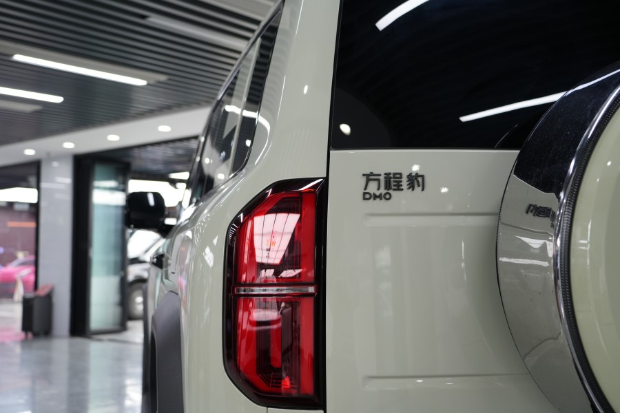 方程豹装贴TPU隐形车衣