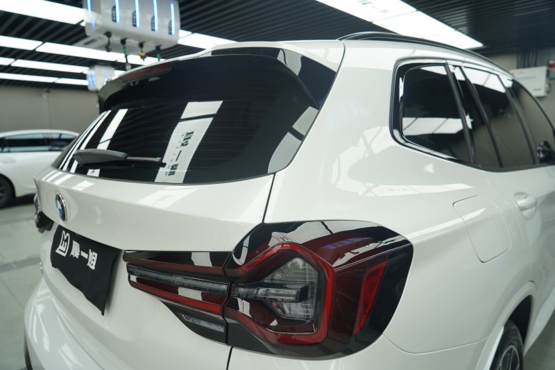 宝马X3装贴隐形车衣