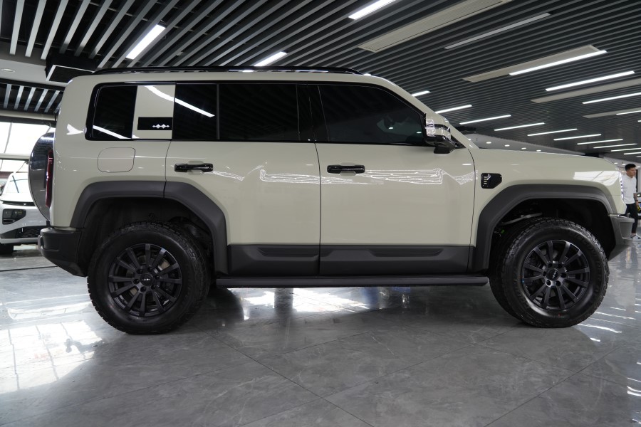 方程豹装贴TPU隐形车衣