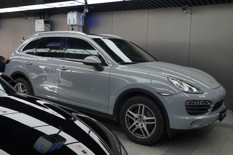 保时捷改色水晶火山灰