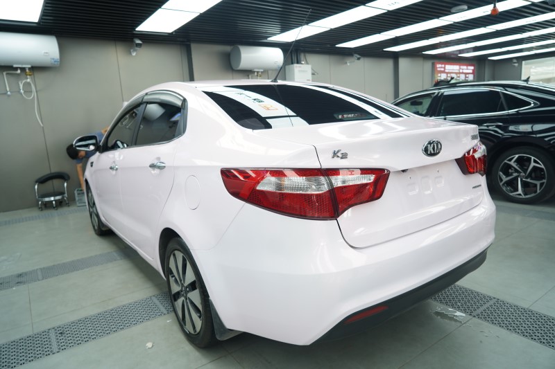 起亚k2改色花悦粉