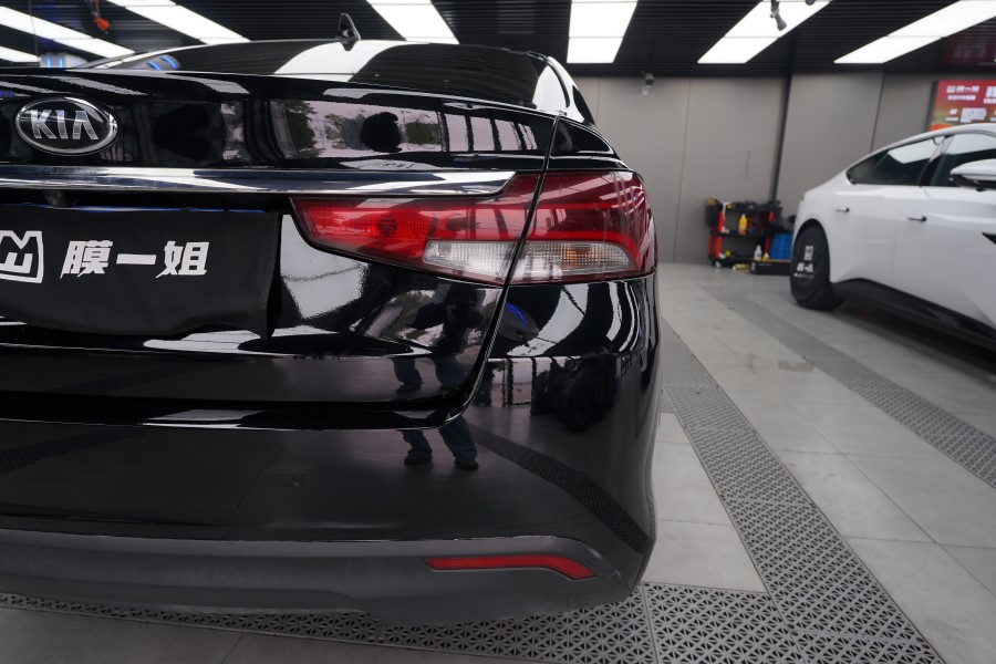 起亚K4改色钢琴黑