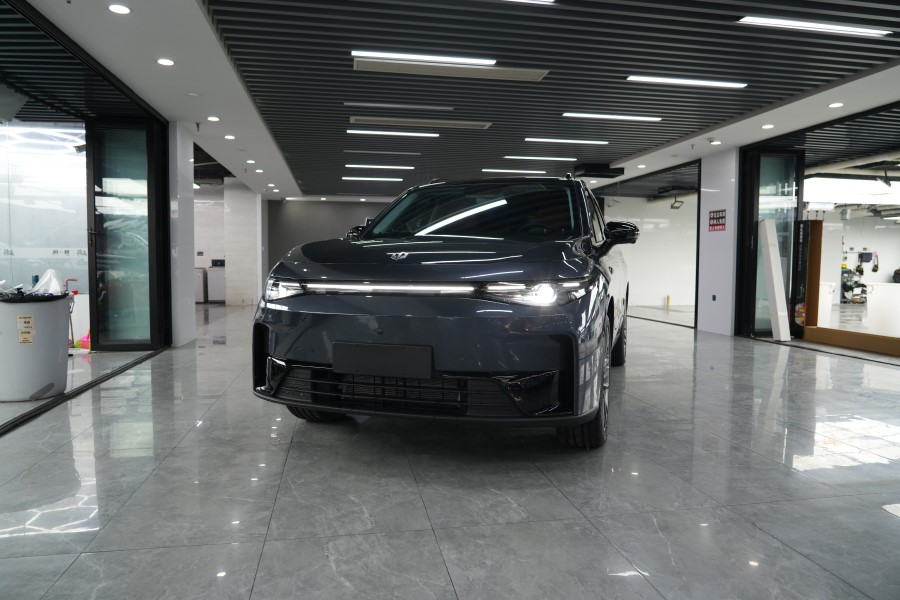 零跑C16装贴膜一姐tpu隐形车衣