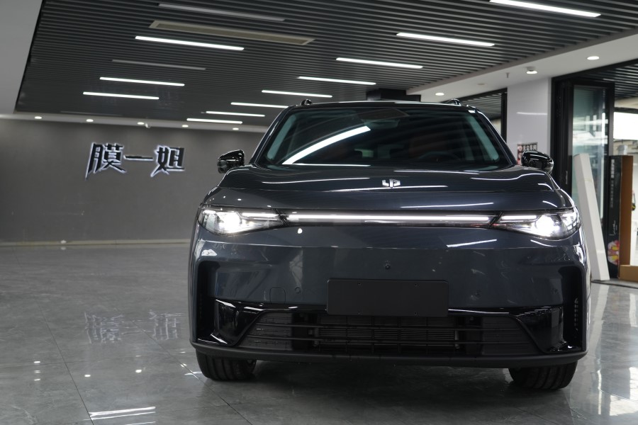 零跑C16装贴膜一姐tpu隐形车衣