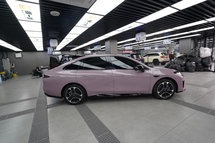 埃安装贴膜一姐tpu隐形车衣