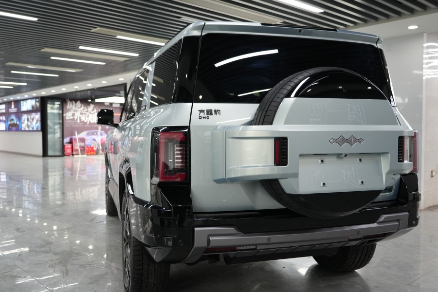 方程豹豹8装贴膜一姐tpu隐形车衣