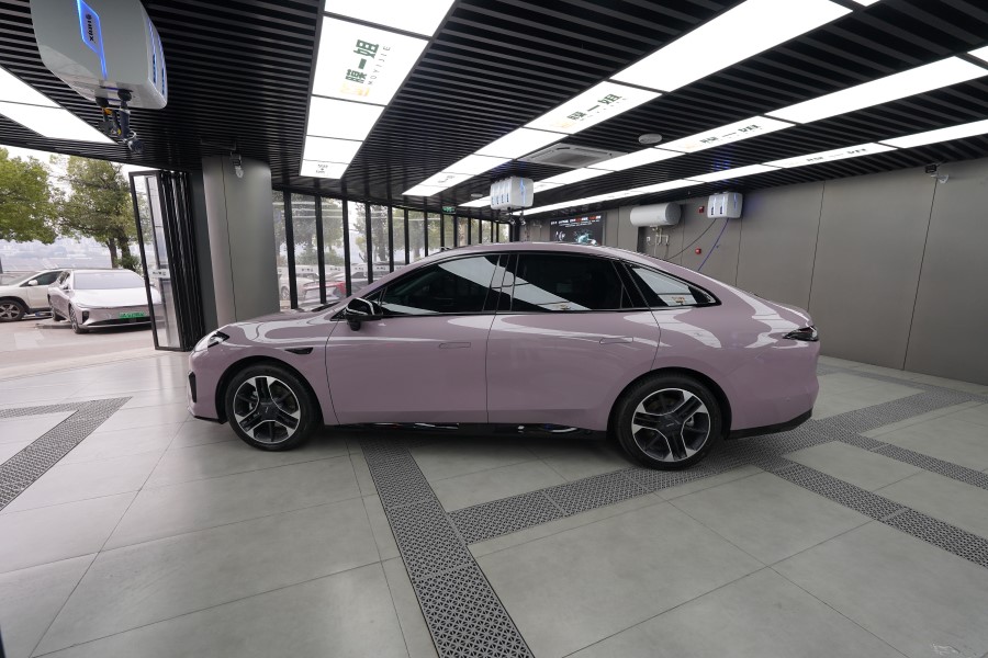 埃安装贴膜一姐tpu隐形车衣