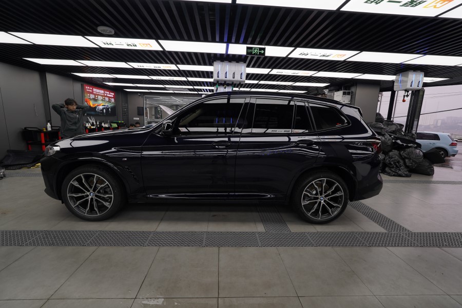 宝马X3装贴膜一姐tpu隐形车衣