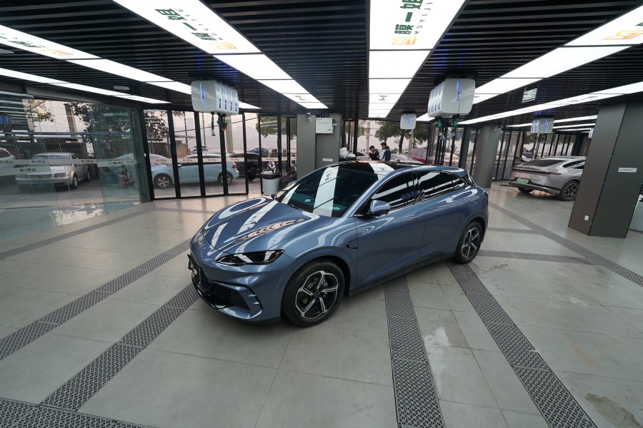 比亚迪海豹装贴膜一姐隐形车衣