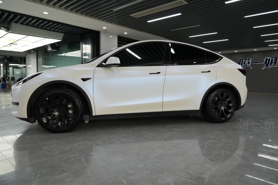 特斯拉改色PET哑光陶瓷白变蓝