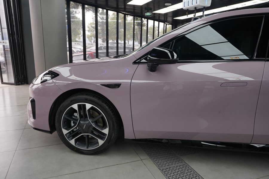 埃安装贴膜一姐tpu隐形车衣