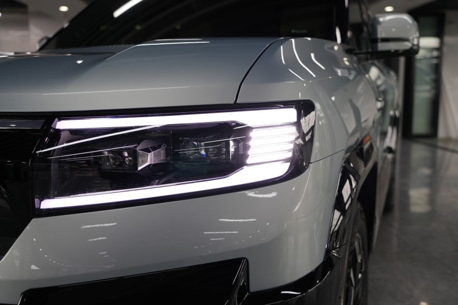 方程豹豹8装贴膜一姐tpu隐形车衣