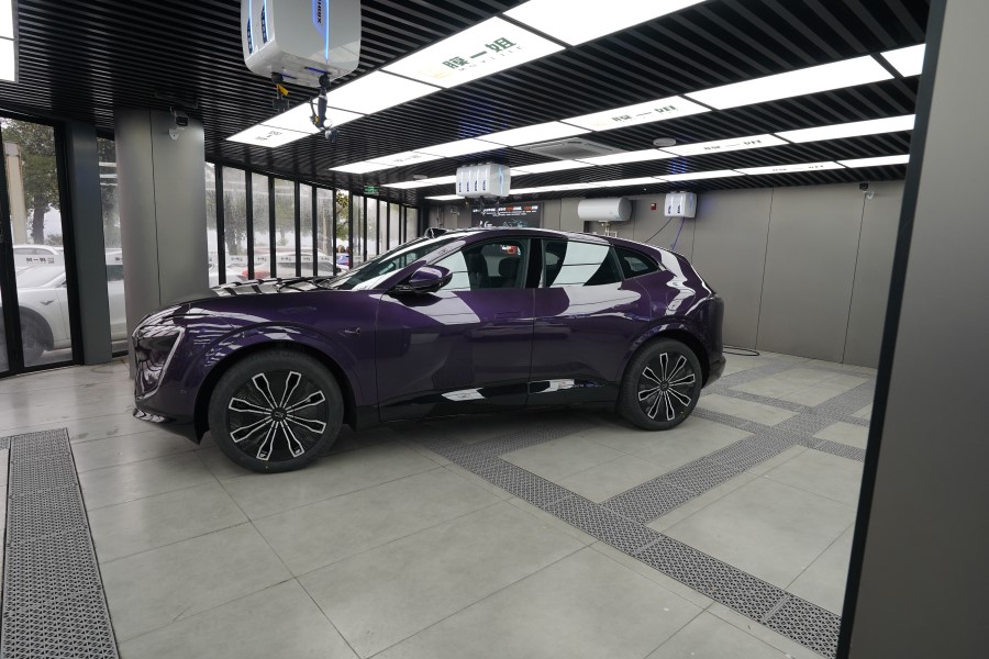 阿维塔装贴膜一姐tpu隐形车衣