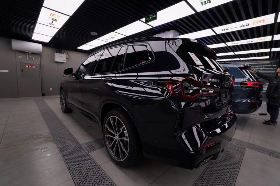 宝马X3装贴膜一姐tpu隐形车衣