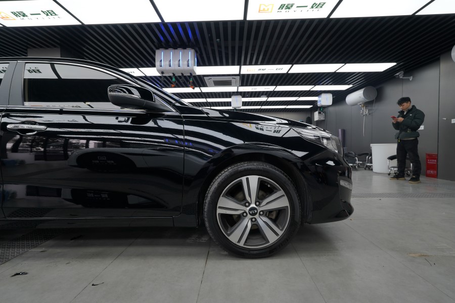 起亚K4改色钢琴黑