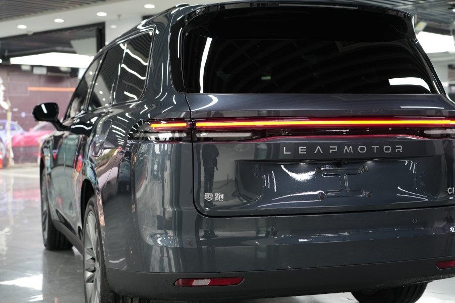 零跑C16装贴膜一姐tpu隐形车衣