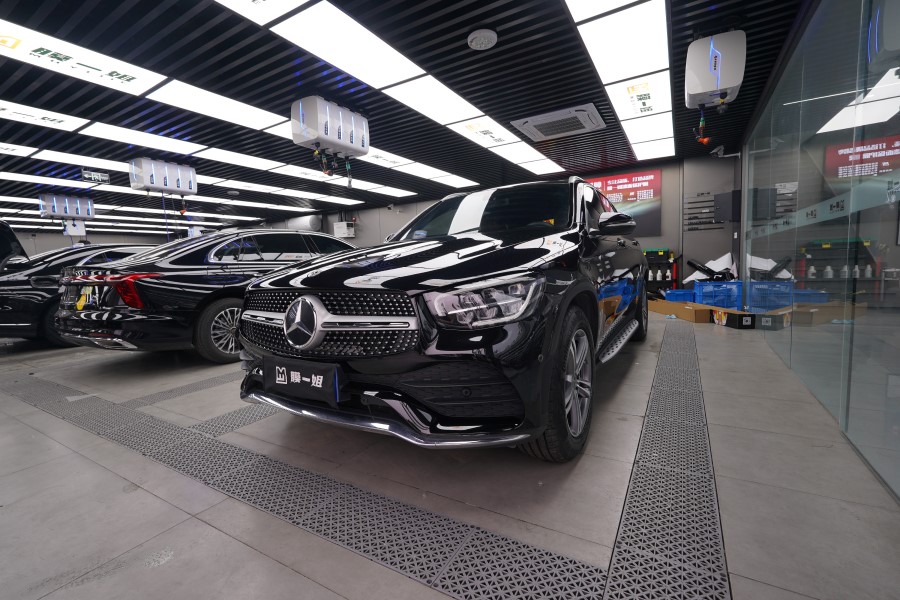 奔驰GLC260L装贴膜一姐隐形车衣