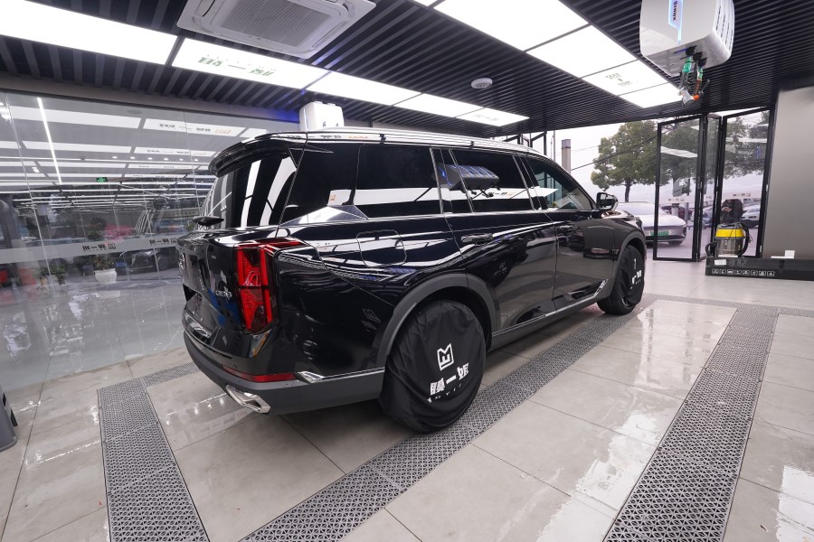 广汽传祺GS8装贴隐形车衣