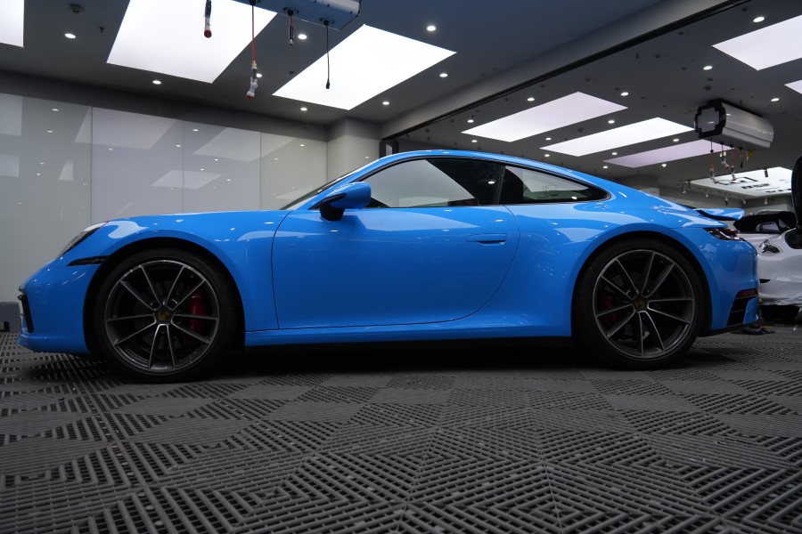 保时捷911改色水晶冰淇淋蓝