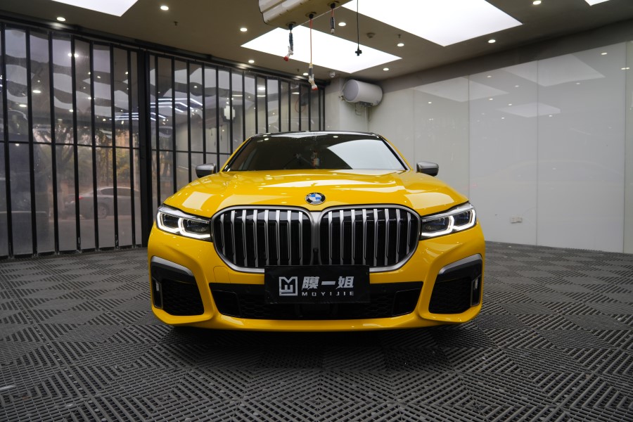 宝马740改色TPU葵花黄