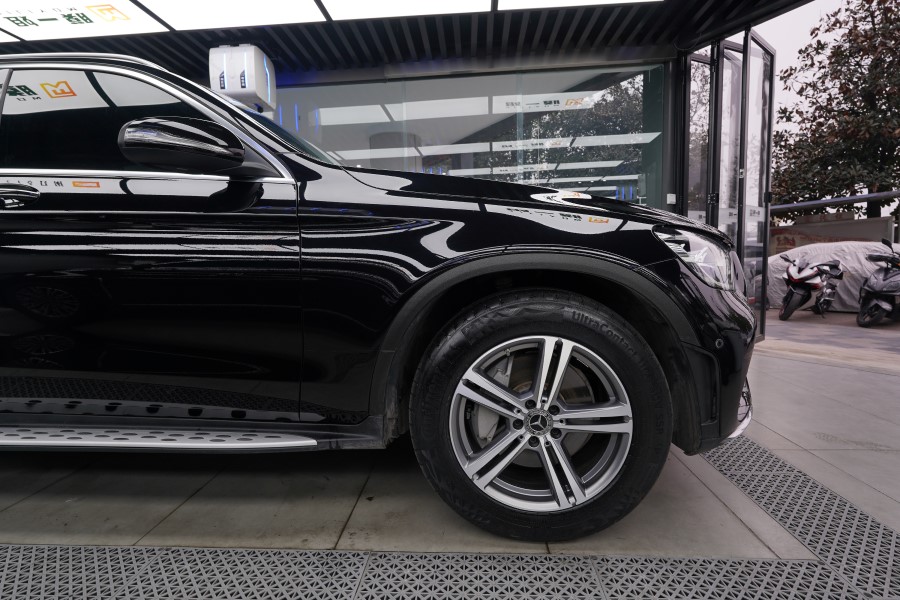 奔驰GLC260L装贴膜一姐隐形车衣