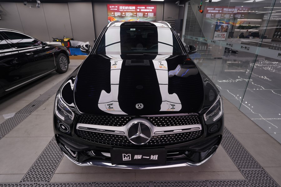 奔驰GLC260L装贴膜一姐隐形车衣