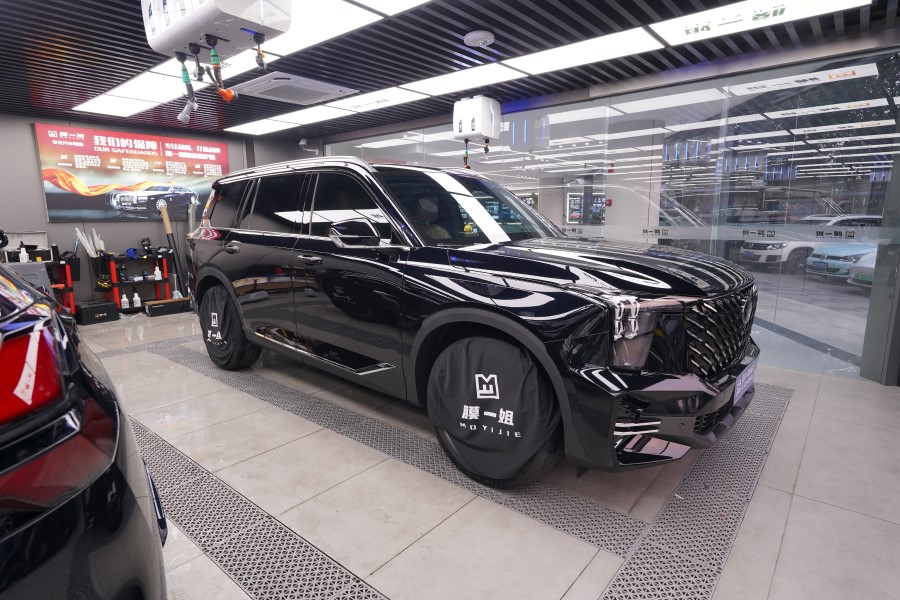 广汽传祺GS8装贴隐形车衣