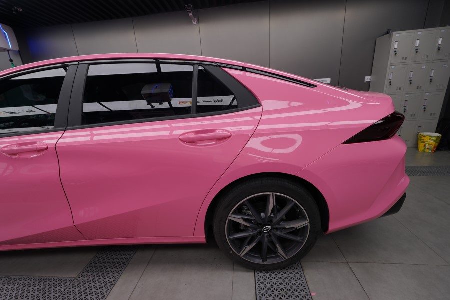 广汽传祺影豹改色pet水晶粉红熊