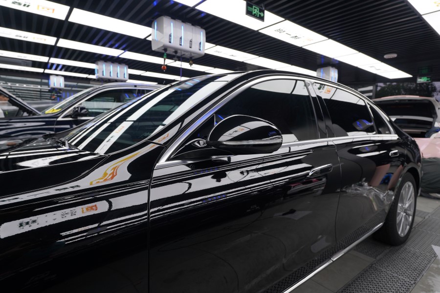 奔驰s400装贴隐形车衣