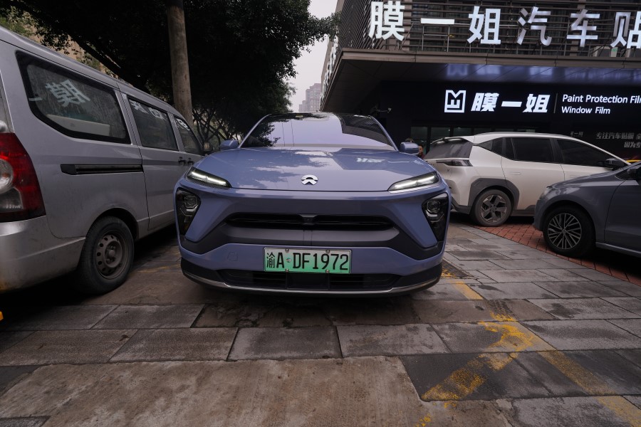 蔚来ec6改色流光蓝