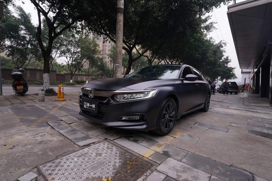 本田雅阁改色亚黑