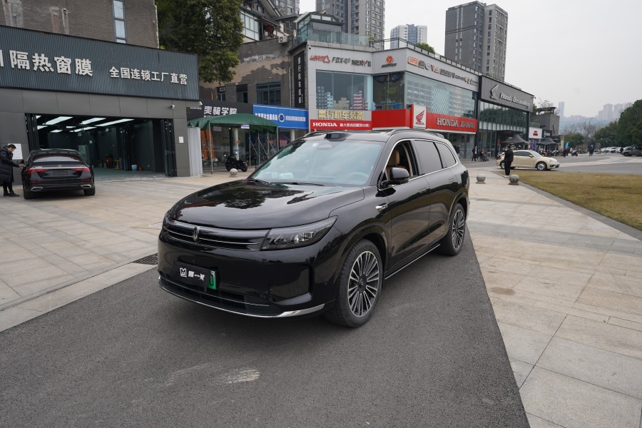 问界M7改装底盘护板+装贴隐形车衣