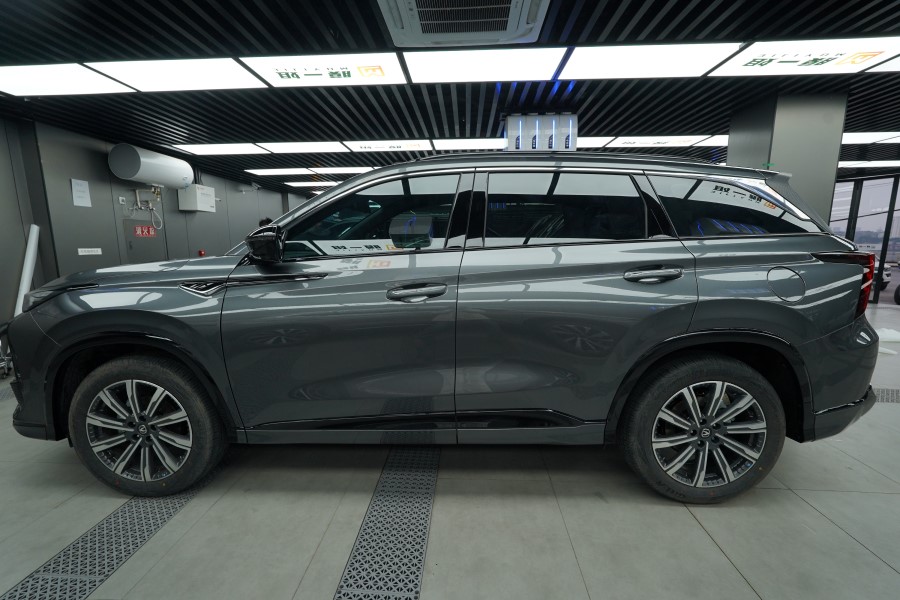 长安cs75plus装贴膜一姐隐形车衣