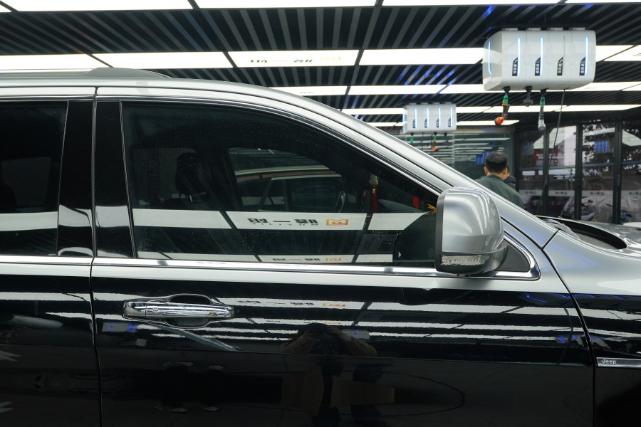 jeep改色钢琴黑＋GT银双拼