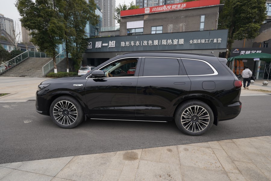 问界M7改装底盘护板+装贴隐形车衣