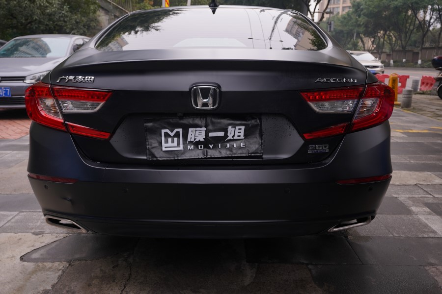 本田雅阁改色亚黑