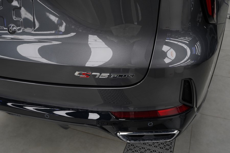 长安cs75plus装贴膜一姐隐形车衣