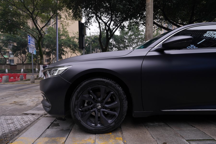 本田雅阁改色亚黑