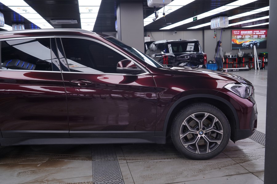 宝马改色超亮金属黑玫瑰