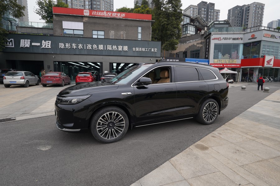 问界M7改装底盘护板+装贴隐形车衣