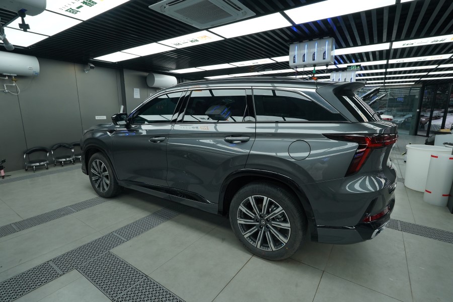 长安cs75plus装贴膜一姐隐形车衣