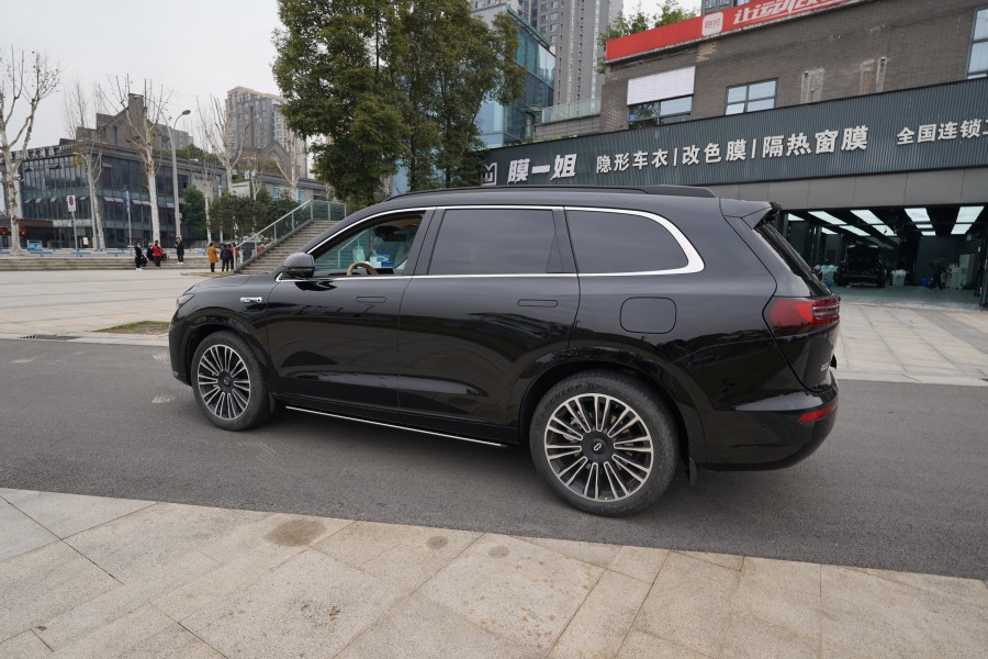 问界M7改装底盘护板+装贴隐形车衣